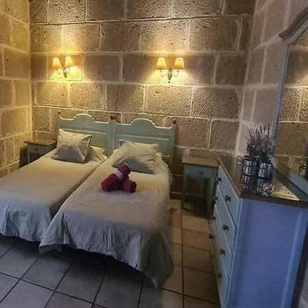 In Malpais De With A Terrace Holiday home *