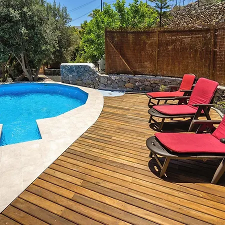 In Malpais De With A Terrace Holiday home Candelaria