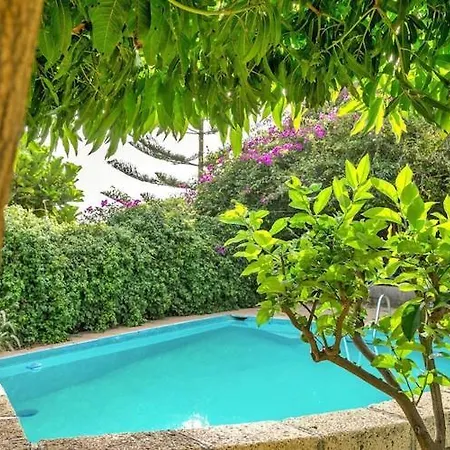 In Malpais De With A Terrace Vakantiehuis Candelaria
