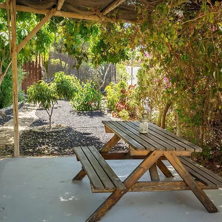 In Malpais De With A Terrace Vakantiehuis