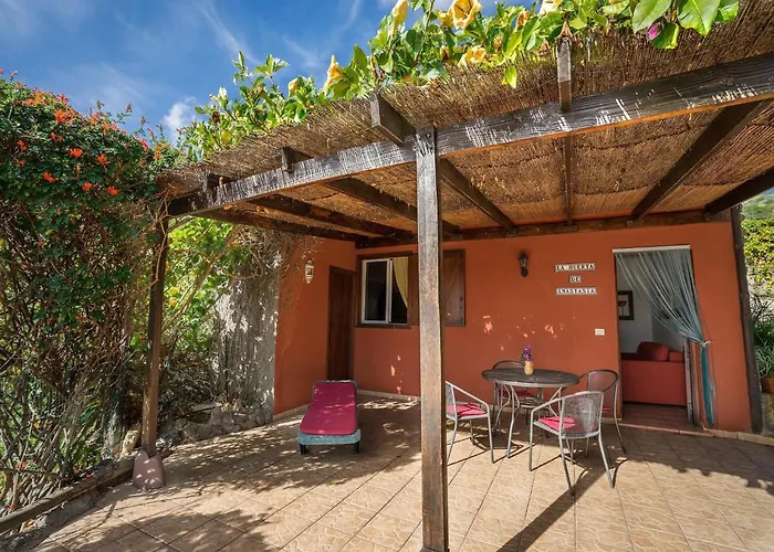 In Malpais De With A Terrace Vakantiehuis *